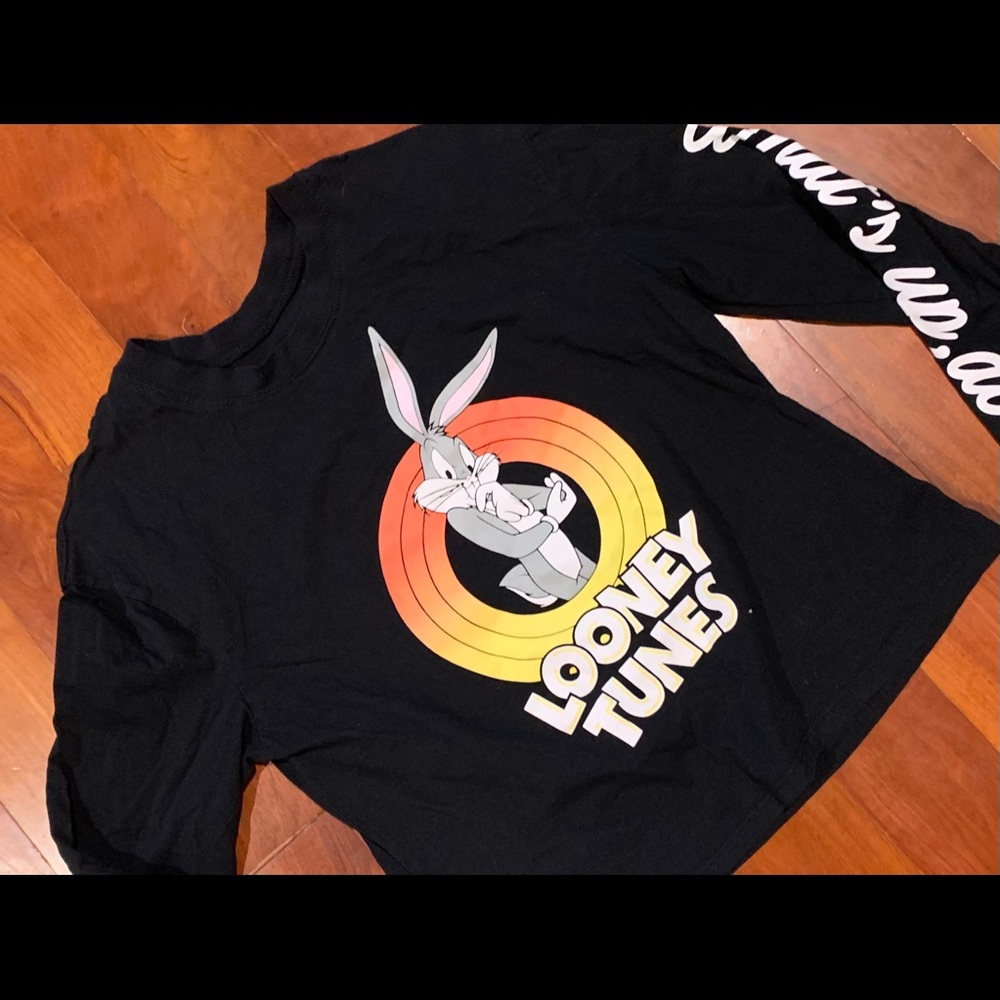Looney Tunes long Sleeve shirt